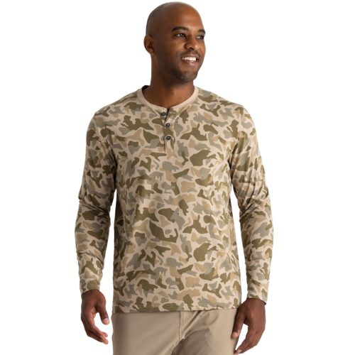 Free Fly Bamboo Flex Henley for Men Barrier Island Camo #color_barrier-island-camo